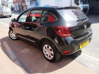 Used Dacia Sandero 2017 for sale - 74662652: Photo