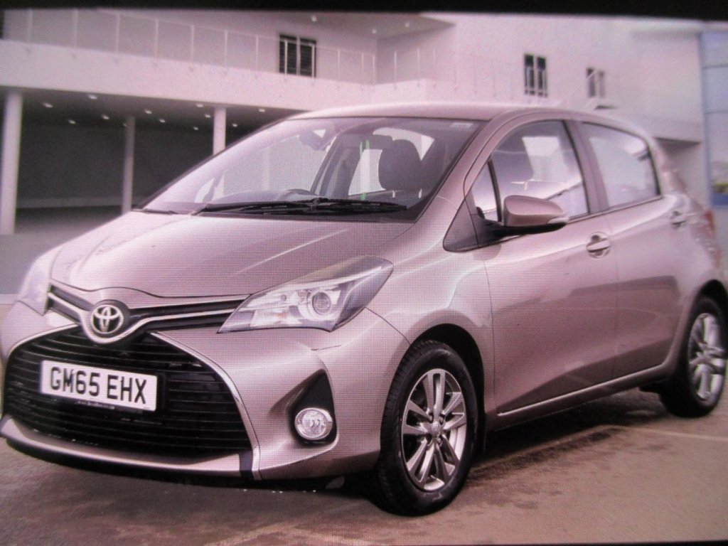 Used Toyota Yaris 2015 for sale - 78044685: Photo 2