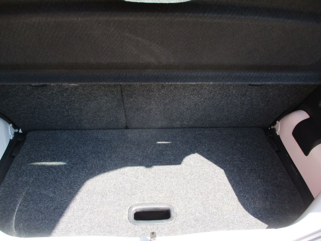 Used Volkswagen up! 2015 for sale - 76395987: Photo 13