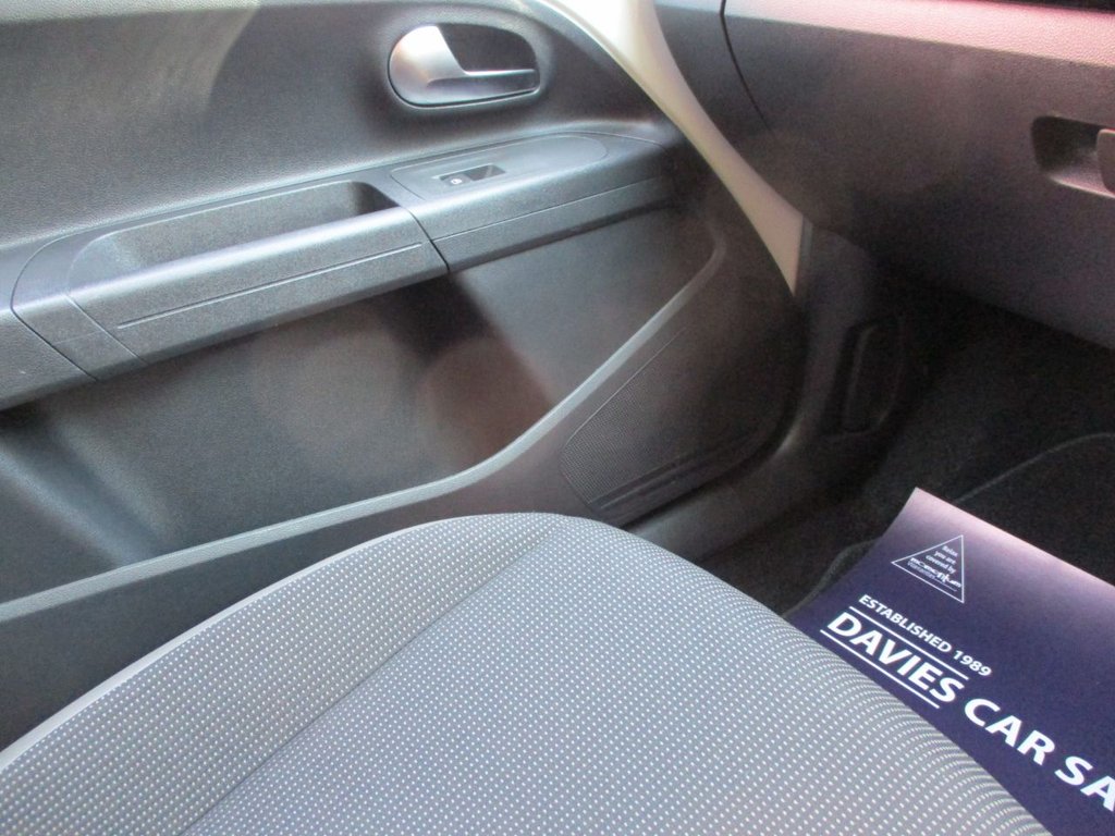 Used Volkswagen up! 2015 for sale - 76395987: Photo 9