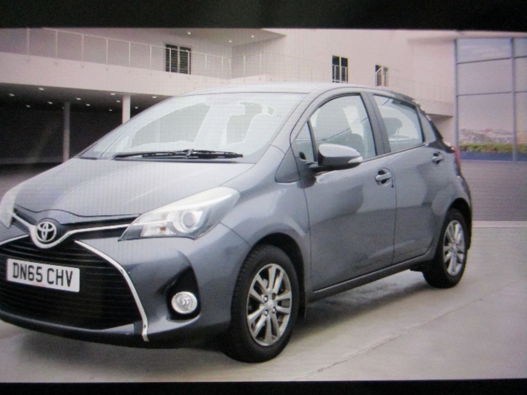 Used Toyota Yaris 2015 for sale - 76470511: Photo 2