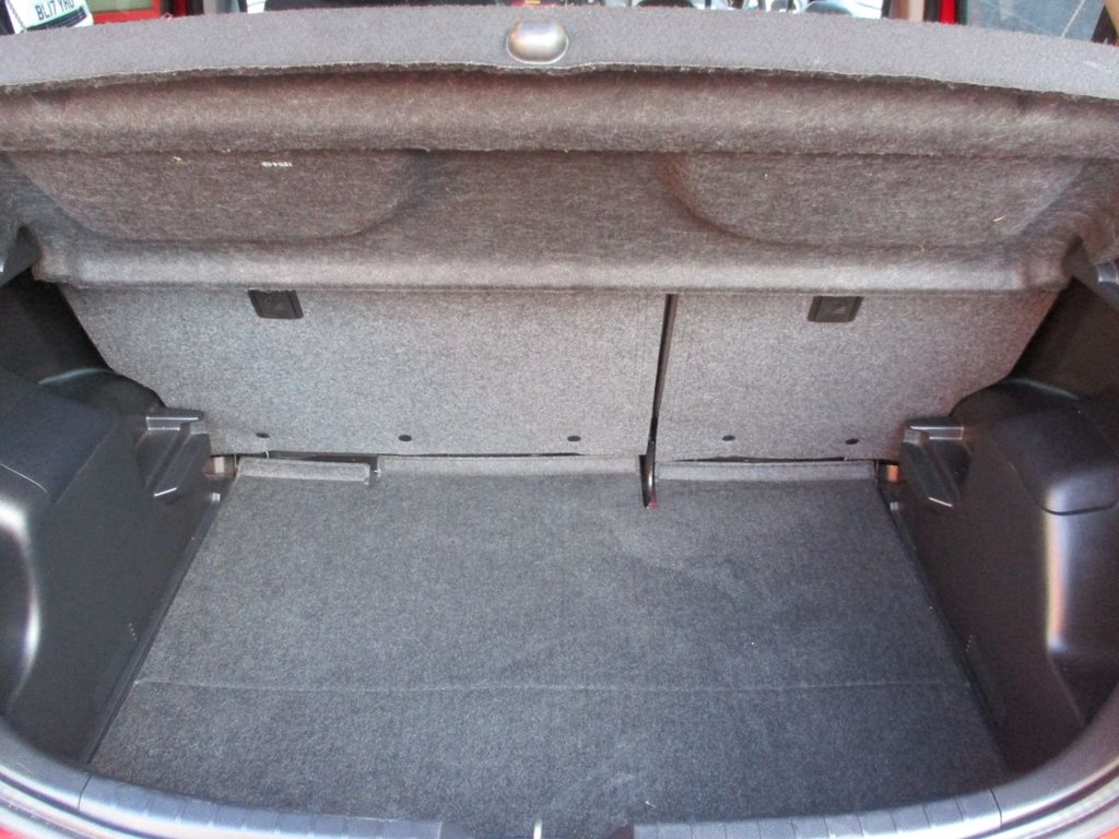 Used Toyota Yaris 2016 for sale - 77200575: Photo 11