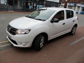 Used Dacia Sandero 2015 for sale - 75487552: Photo
