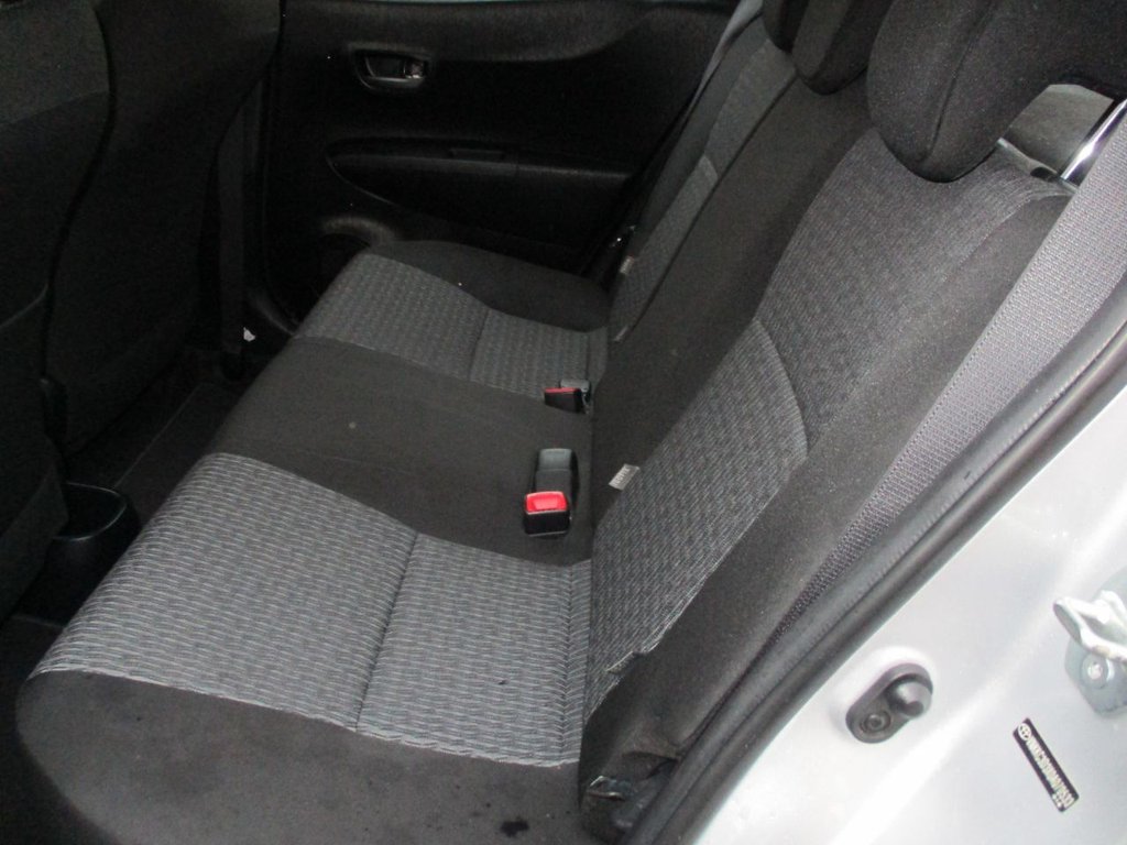 Used Toyota Yaris 2014 for sale - 76841619: Photo 14