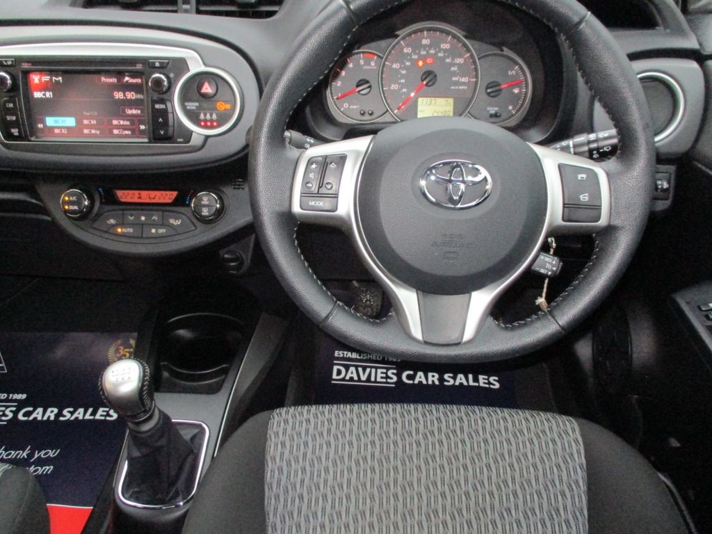 Used Toyota Yaris 2014 for sale - 76841619: Photo 5