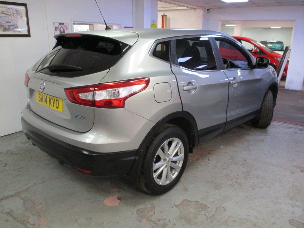 Used Nissan Qashqai 2014 for sale - 77534341: Photo 2