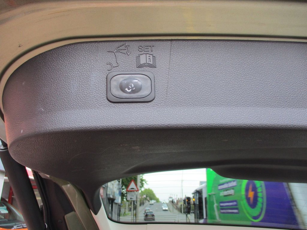 Used Ford Kuga 2015 for sale - 76092478: Photo 17