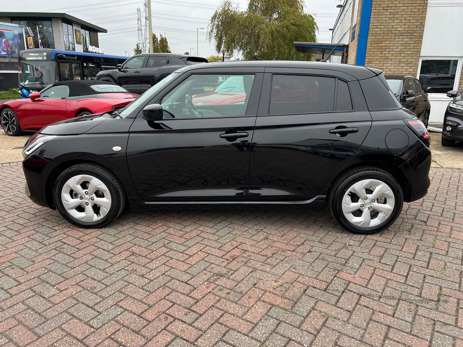 Used Suzuki Swift 2024 for sale - 77400125: Photo 8