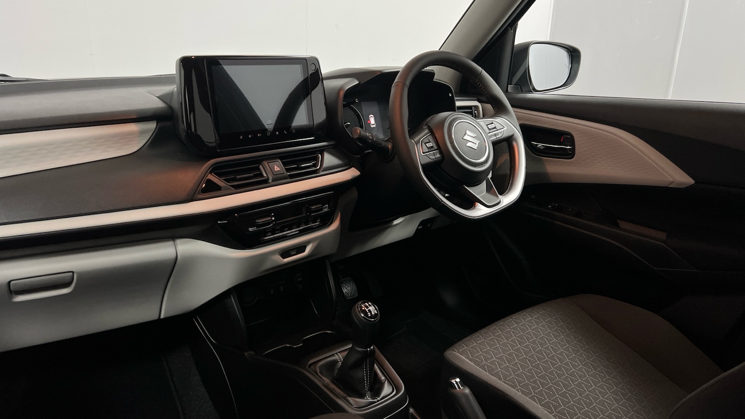 Used Suzuki Swift 2025 for sale - 77201457: Photo 2