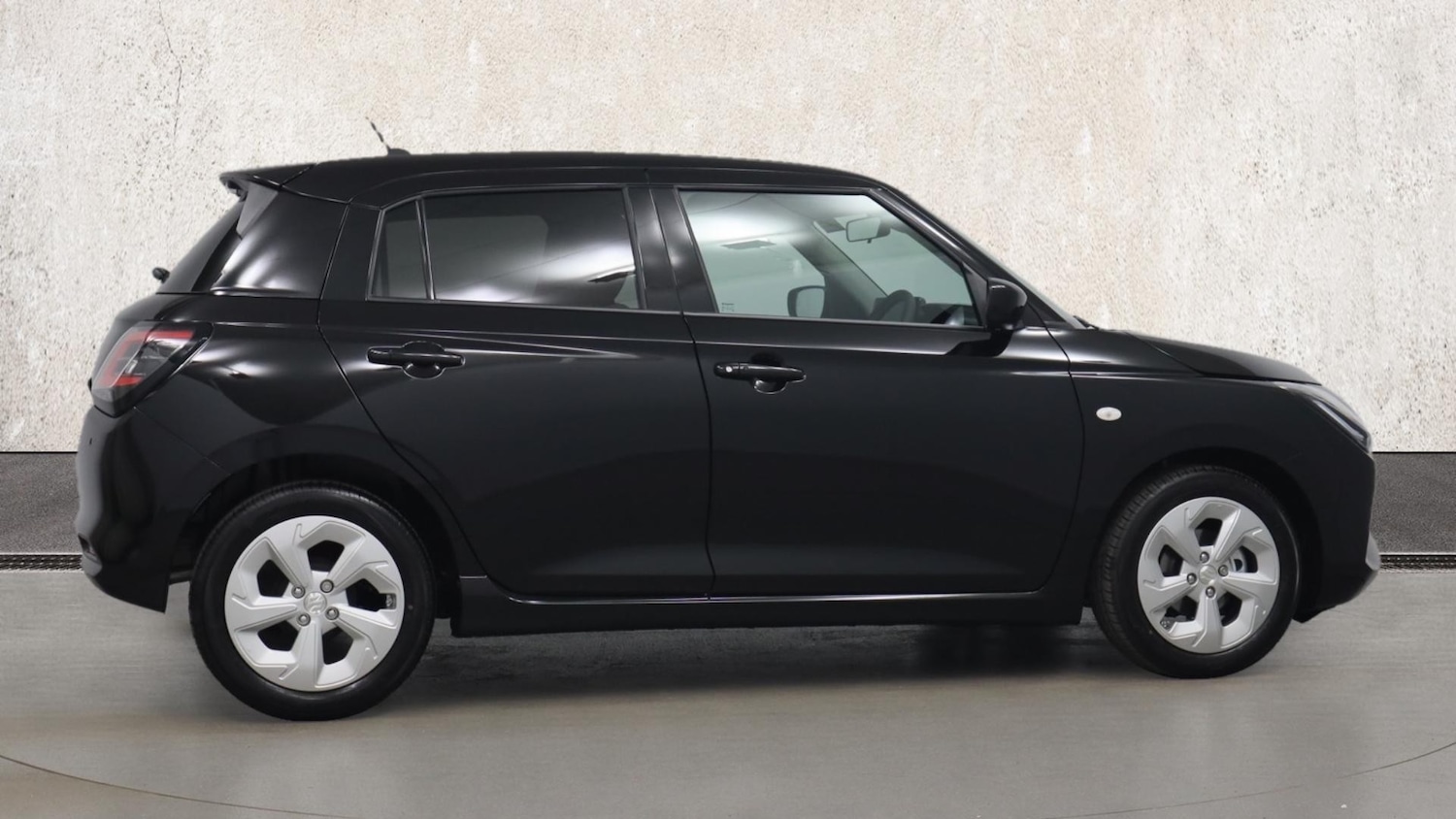 Used Suzuki Swift 2025 for sale - 77201457: Photo 4