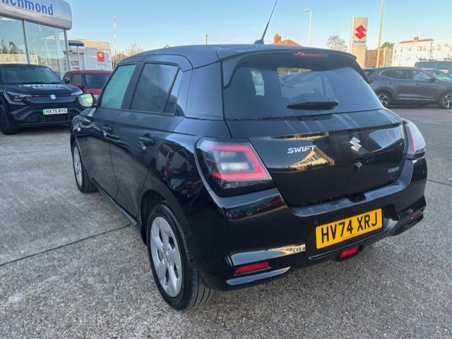 Used Suzuki Swift 2024 for sale - 77423645: Photo 5