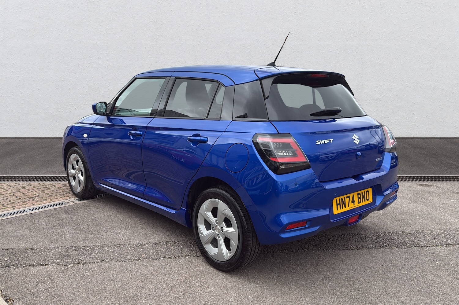 Used Suzuki Swift 2024 for sale - 76676619: Photo 4