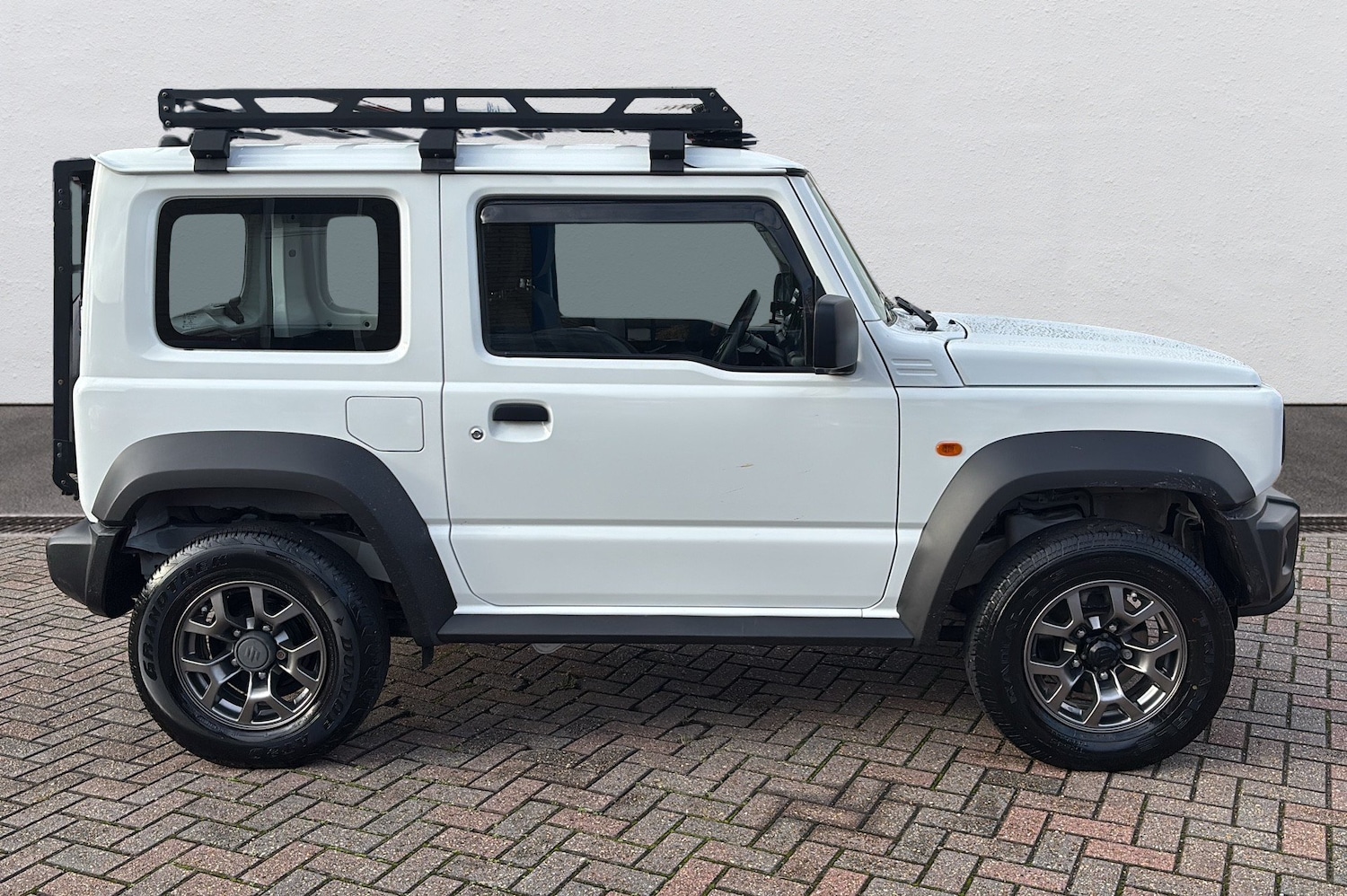 Used Suzuki Jimny 2023 for sale - 76676496: Photo 3