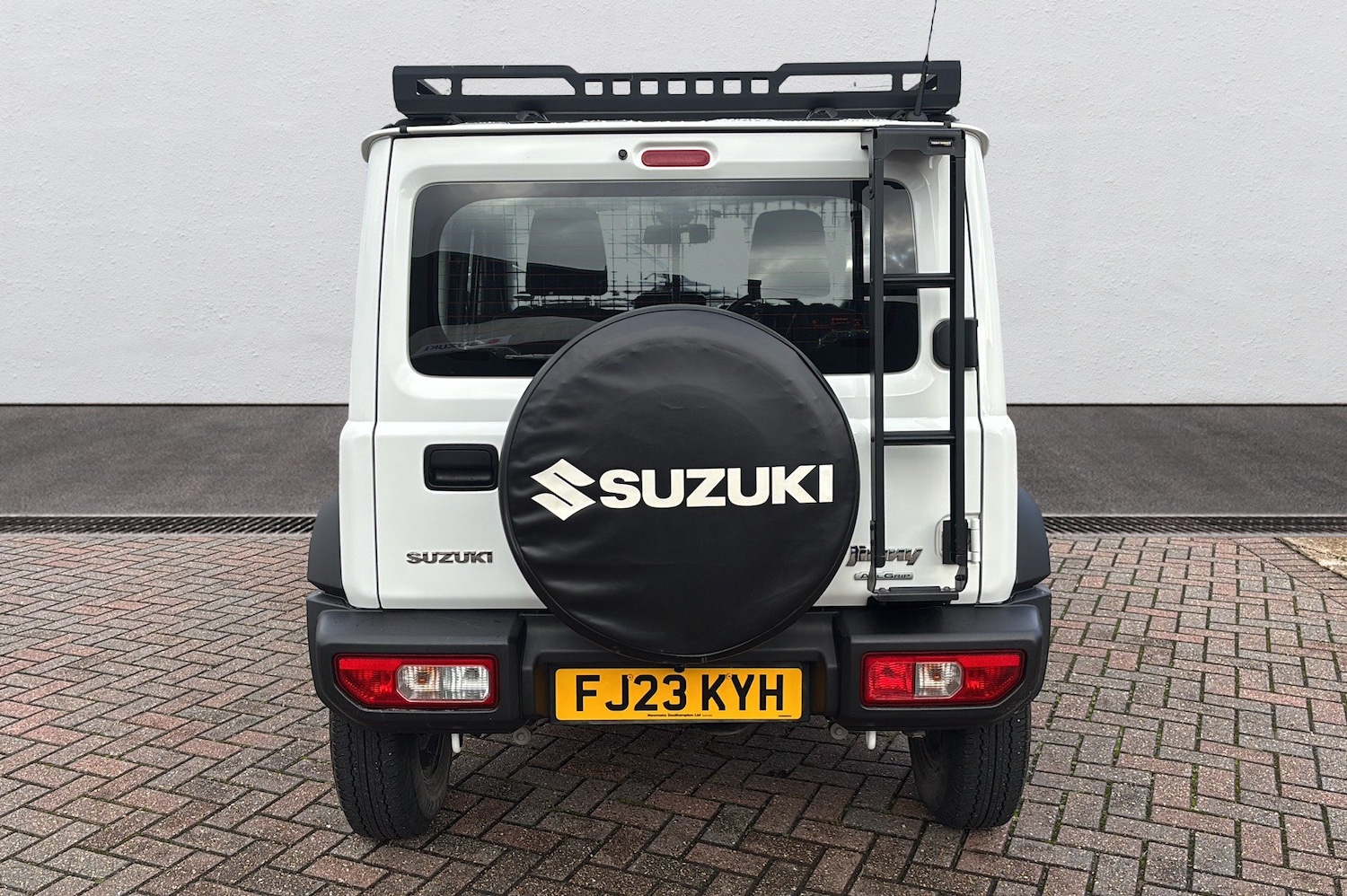 Used Suzuki Jimny 2023 for sale - 76676496: Photo 5