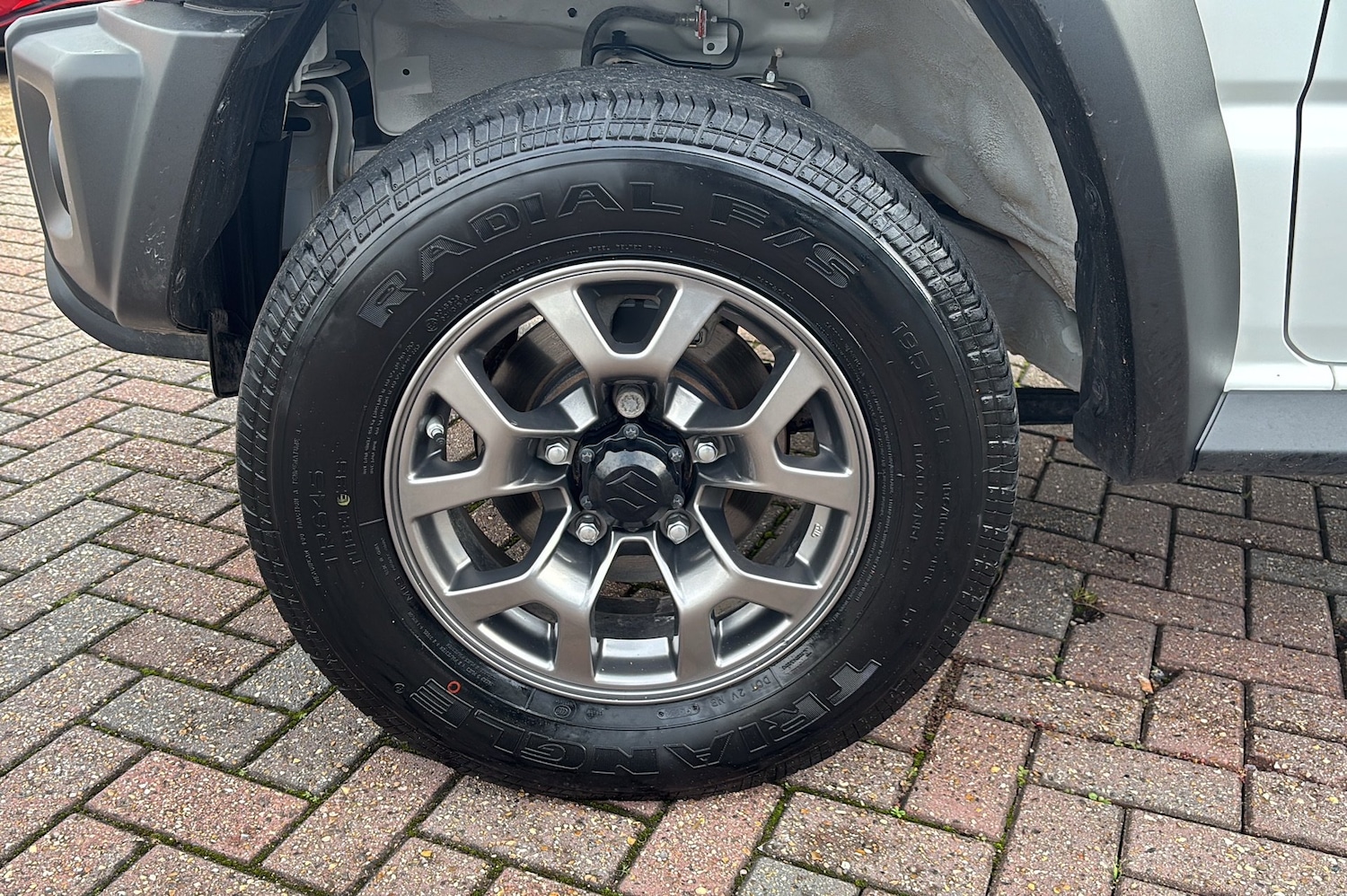 Used Suzuki Jimny 2023 for sale - 76676496: Photo 6