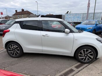 Used Suzuki Swift 2021 for sale - 78360544: Photo