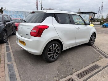 Used Suzuki Swift 2021 for sale - 78360544: Photo