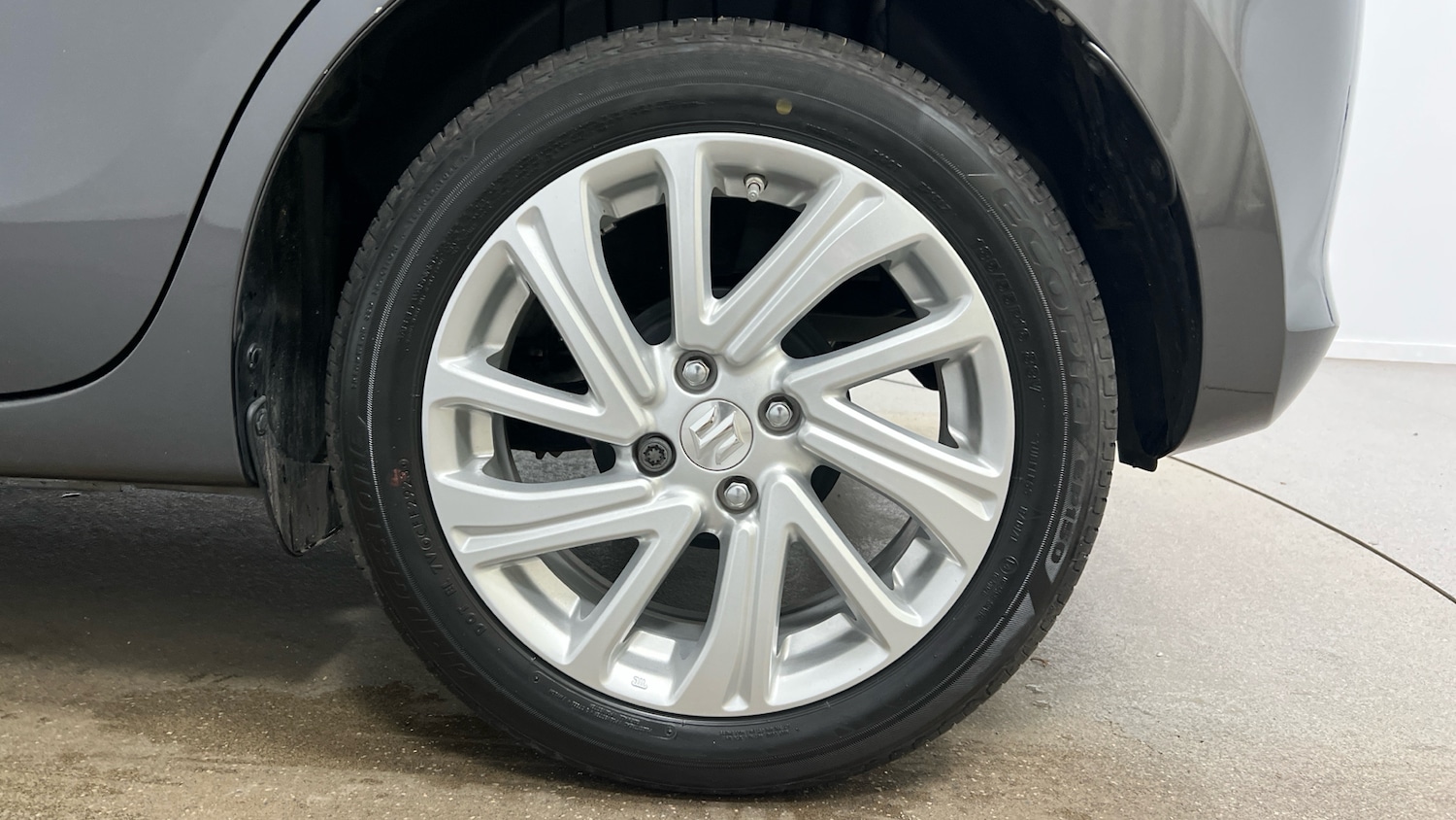 Used Suzuki Swift 2023 for sale - 78169263: Photo 5