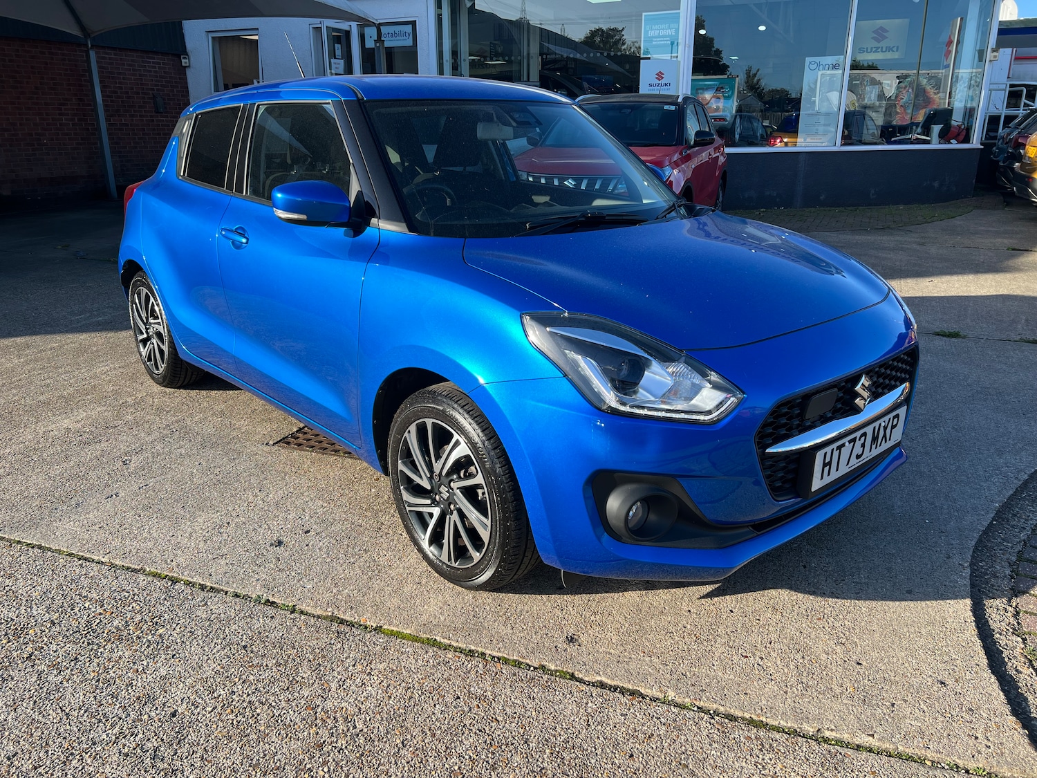 Used Suzuki Swift 2024 for sale - 76677819: Photo 1