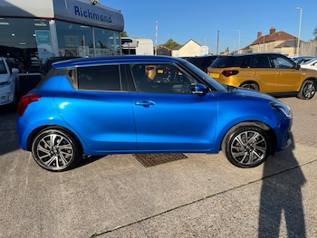 Used Suzuki Swift 2024 for sale - 76677819: Photo