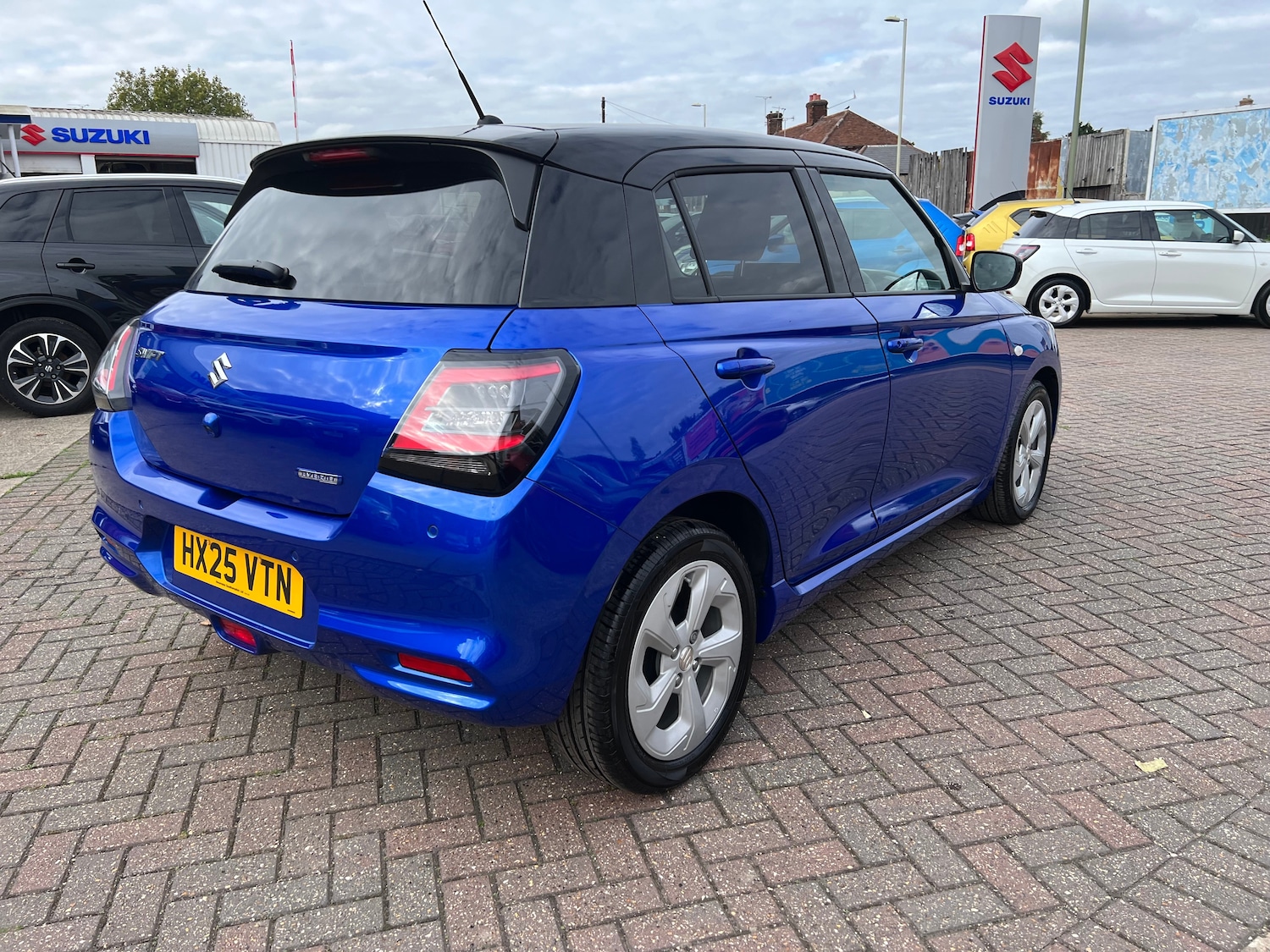 Used Suzuki Swift 2025 for sale - 76680532: Photo 5