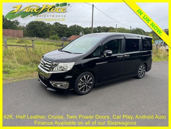 Used Honda Stepwagon 2013 for sale - 74194281: Photo 1