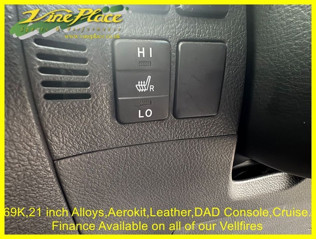 Used Toyota Vellfire 2014 for sale - 77672632: Photo 26