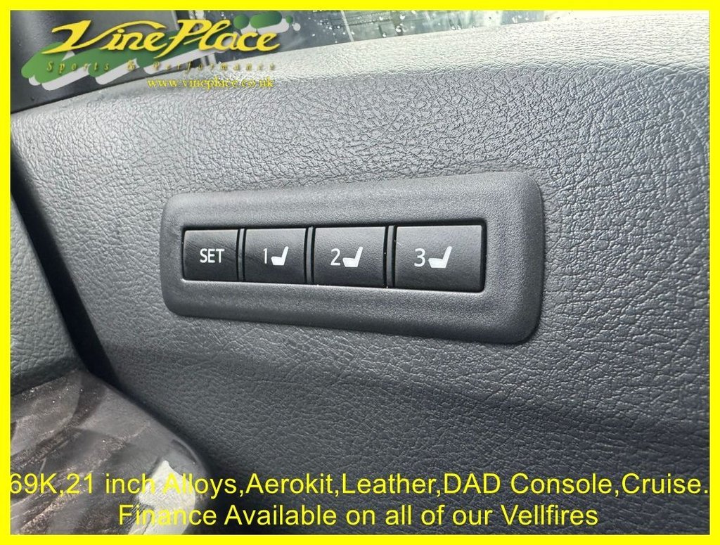 Used Toyota Vellfire 2014 for sale - 77672632: Photo 29