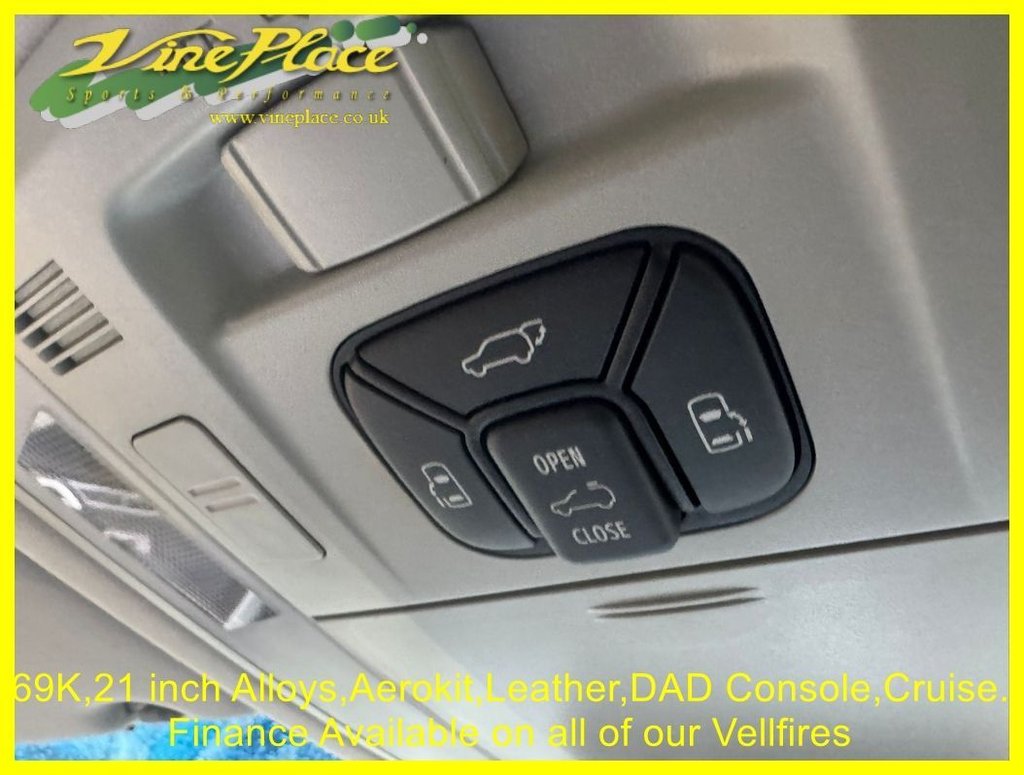 Used Toyota Vellfire 2014 for sale - 77672632: Photo 30