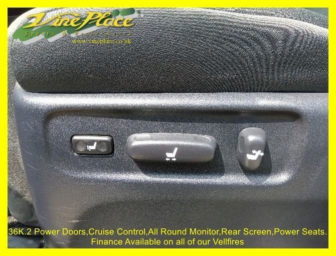 Used Toyota Vellfire 2012 for sale - 76303954: Photo 32