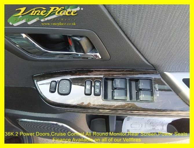 Used Toyota Vellfire 2012 for sale - 76303954: Photo 33