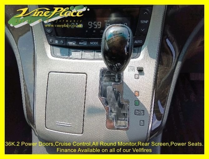 Used Toyota Vellfire 2012 for sale - 76303954: Photo 36