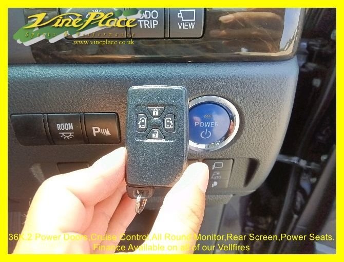 Used Toyota Vellfire 2012 for sale - 76303954: Photo 37