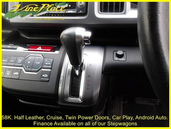 Used Honda Stepwagon 2012 for sale - 75799727: Photo 15
