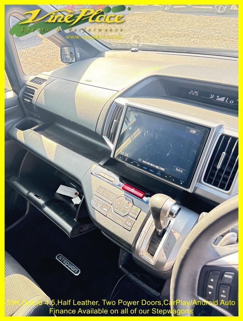 Used Honda Stepwagon 2012 for sale - 76768001: Photo 10