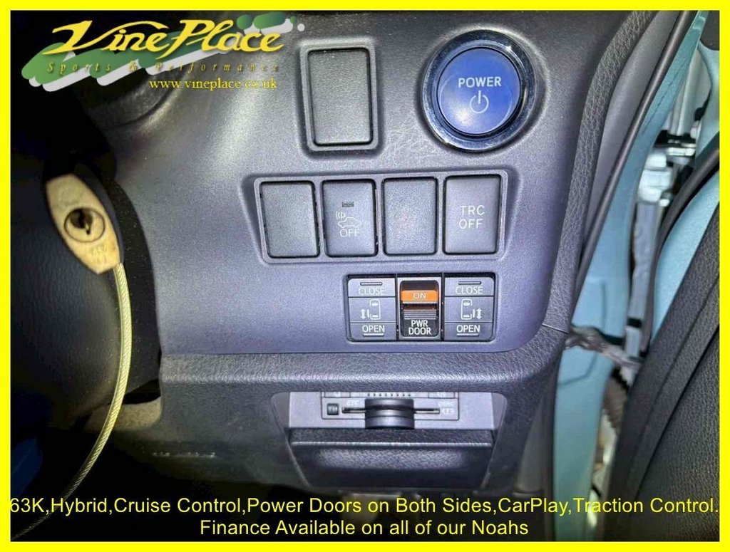 Used Toyota Voxy 2014 for sale - 77212110: Photo 11