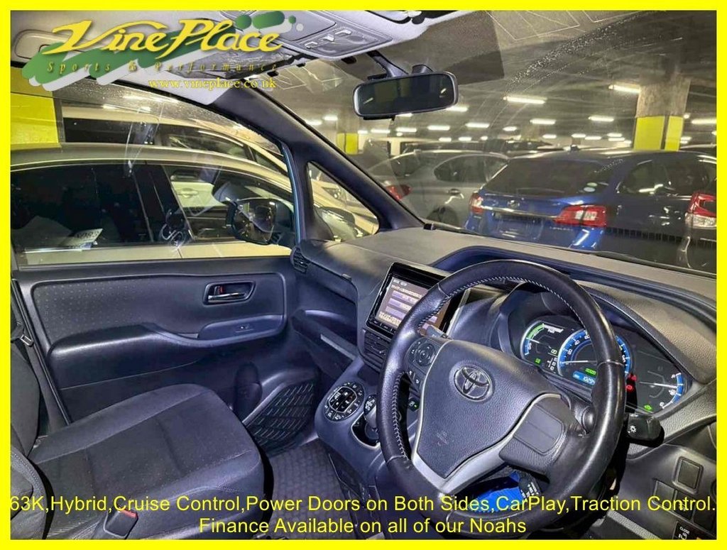 Used Toyota Voxy 2014 for sale - 77212110: Photo 5