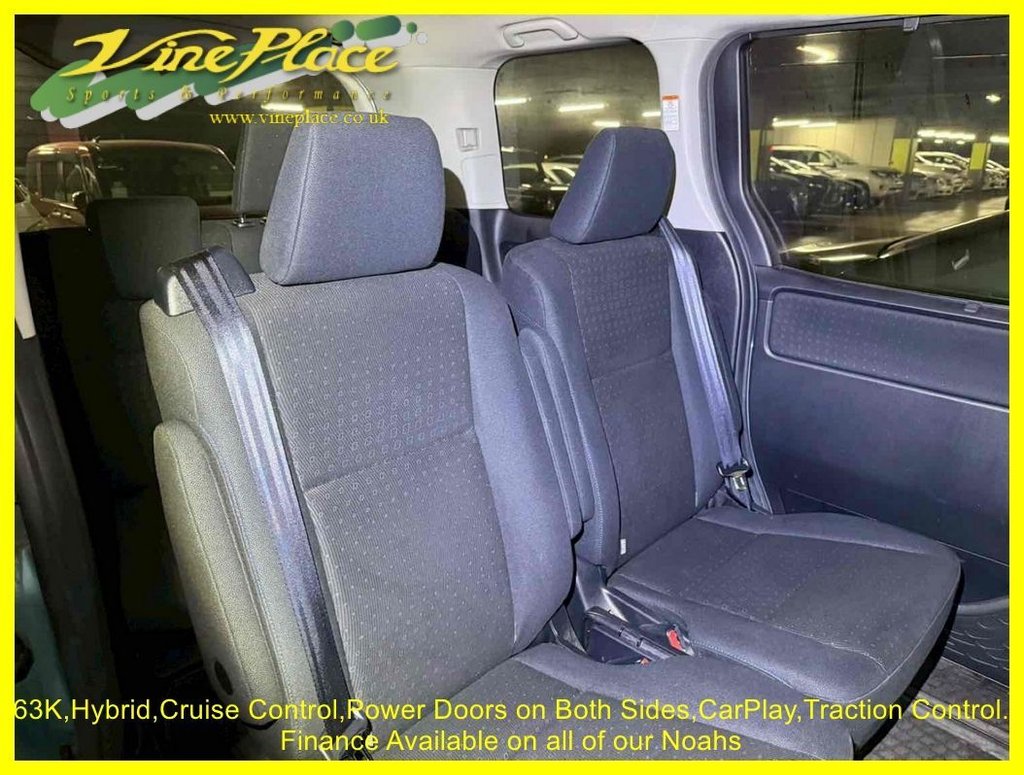 Used Toyota Voxy 2014 for sale - 77212110: Photo 6