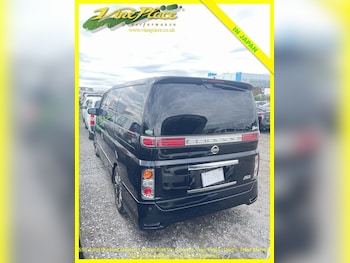 Used Nissan Elgrand 2010 for sale - 76934748: Photo