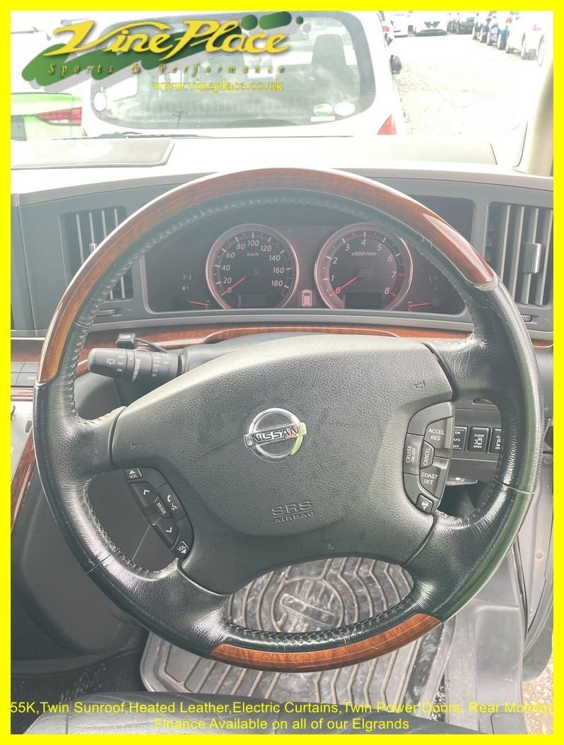 Used Nissan Elgrand 2010 for sale - 76934748: Photo 7