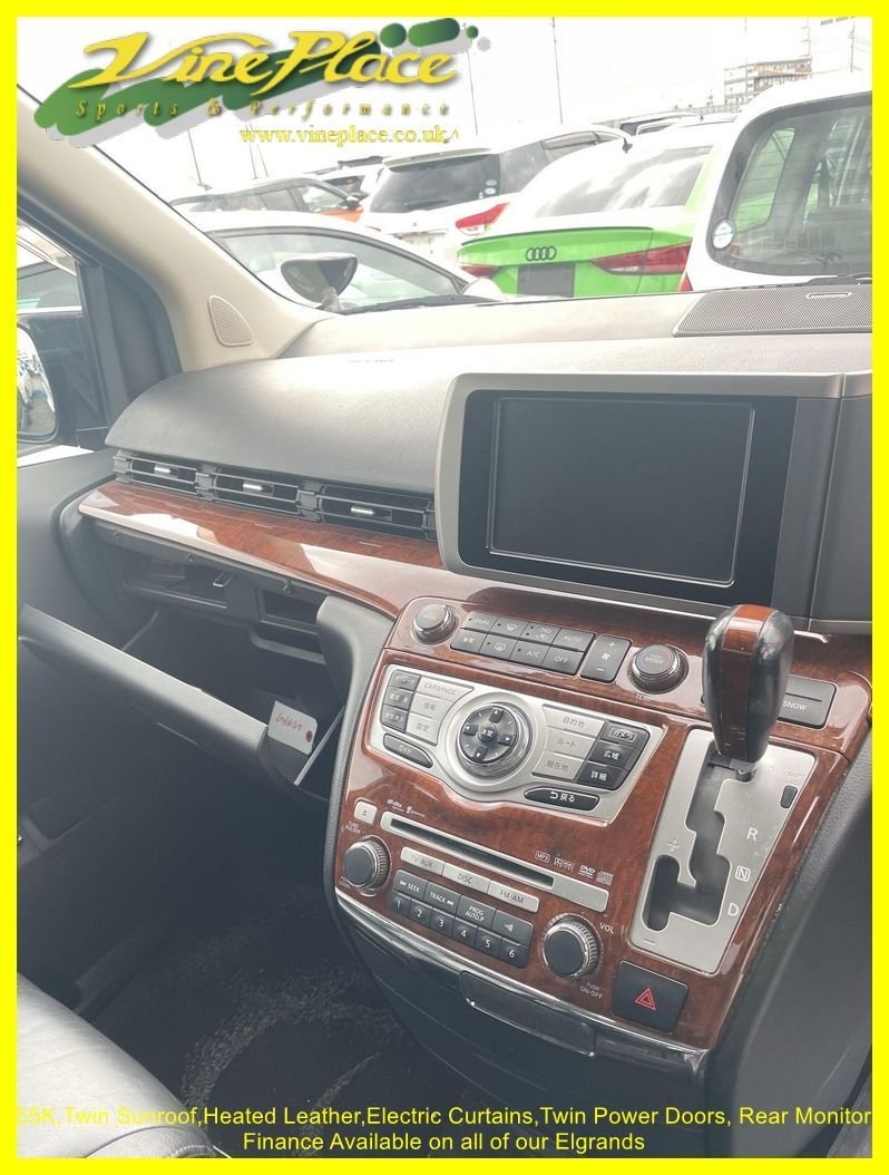 Used Nissan Elgrand 2010 for sale - 76934748: Photo 8