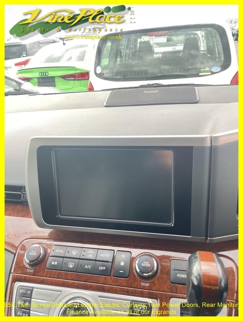 Used Nissan Elgrand 2010 for sale - 76934748: Photo 9