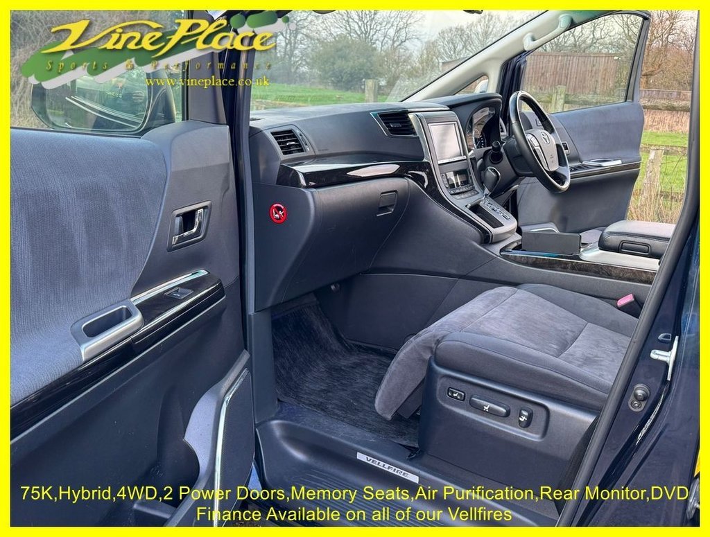 Used Toyota Vellfire 2012 for sale - 77132989: Photo 15