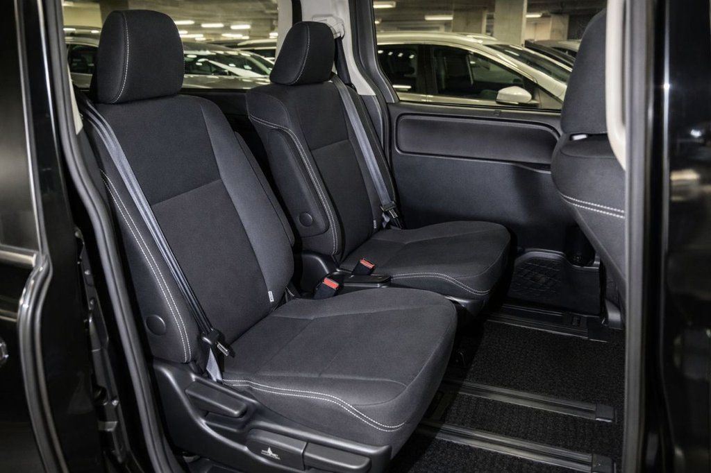 Used Toyota Esquire 2015 for sale - 77952598: Photo 11