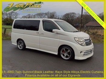Used Nissan Elgrand 2006 for sale - 77470622: Photo