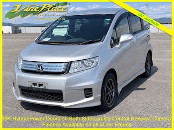 Used Honda Freed 2013 for sale - 79737869: Photo