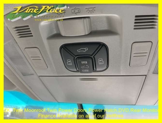 Used Toyota Vellfire 2011 for sale - 76934787: Photo 25