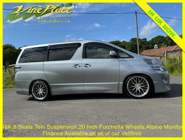 Used Toyota Vellfire 2012 for sale - 73784145: Photo 1