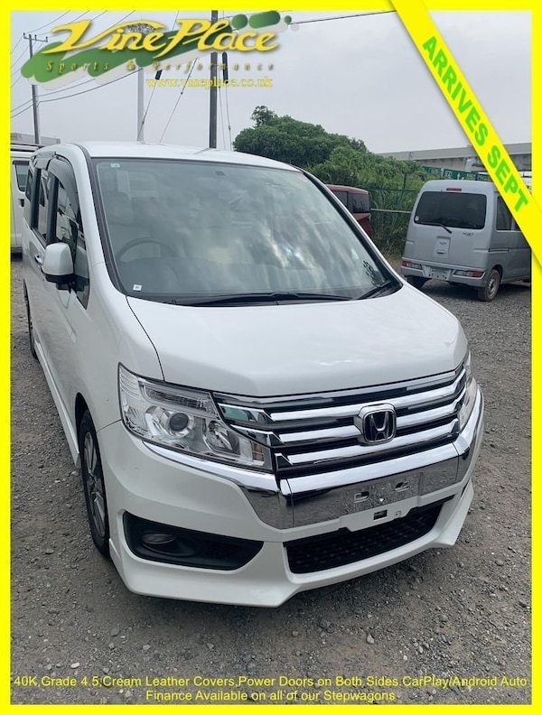 Used Honda Stepwagon 2014 for sale - 75181512: Photo 1
