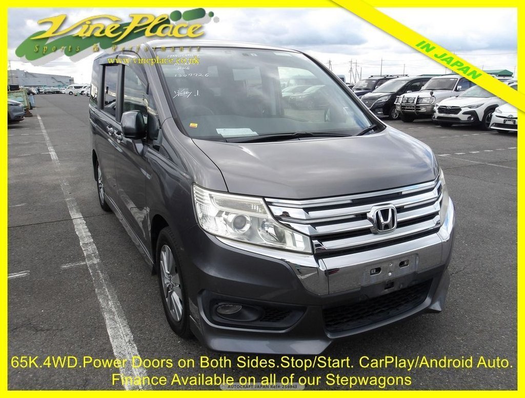 Used Honda Stepwagon 2013 for sale - 77049019: Photo 4